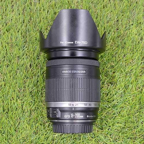 CANON18-200mm-1
